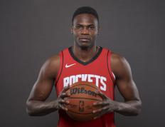 开云体育平台APP-火箭惨败猛龙，季后赛悬念难解