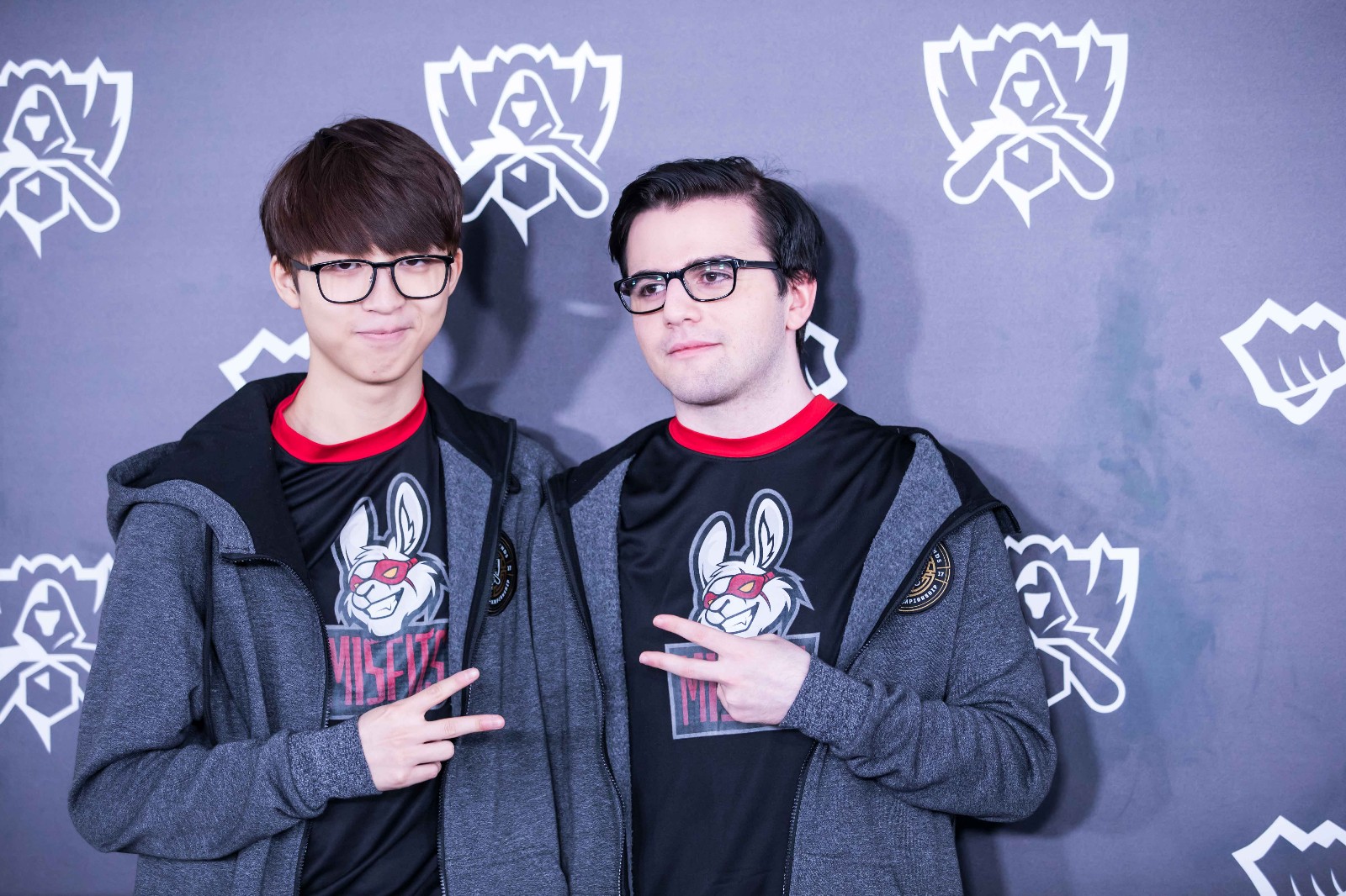 开云体育在线-FLY鏖战NS，Hanssama团战一打五焦点之战八强赛，引爆全场热议