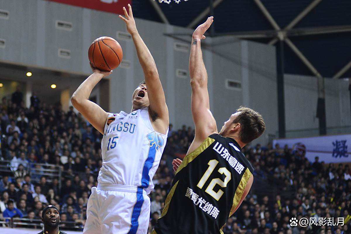 开云官方app入口-勇士客场横扫森林狼，继续豪取胜利