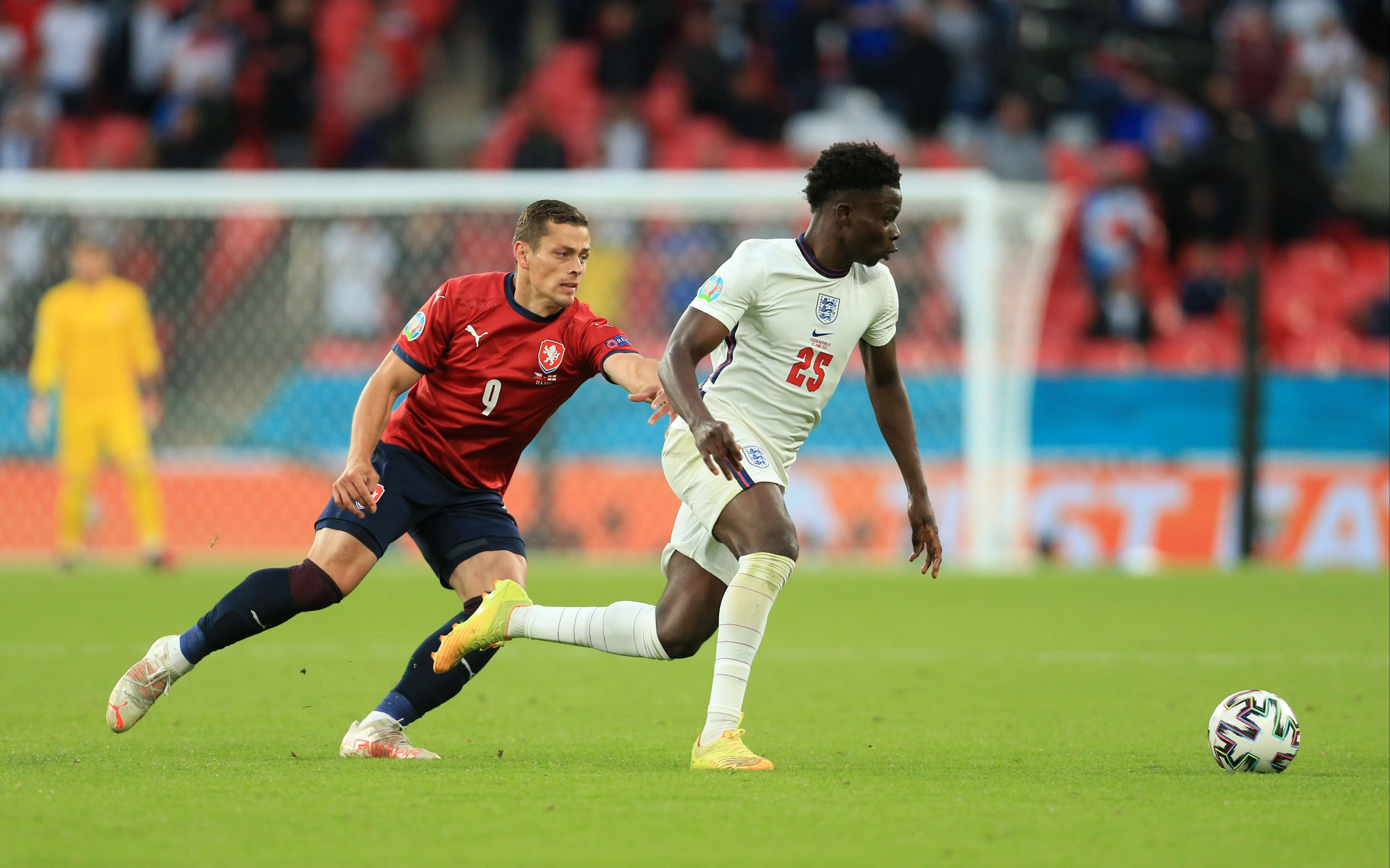 开云体育官方网站-欧洲杯冠军之争：英格兰vs意大利的简单介绍